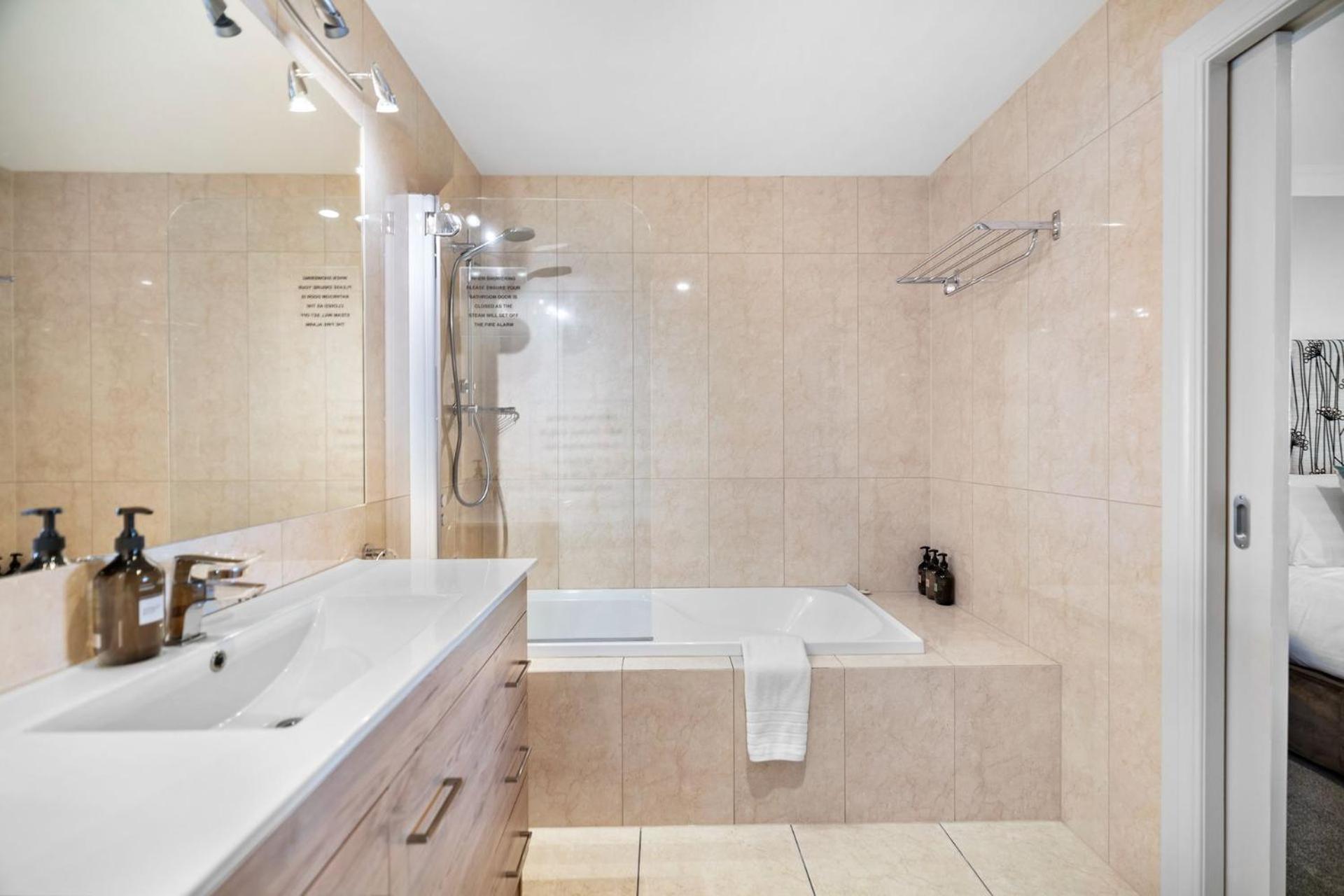 Lakefront Luxury 912 The Beacon 3 Bedroom Квінстаун Екстер'єр фото